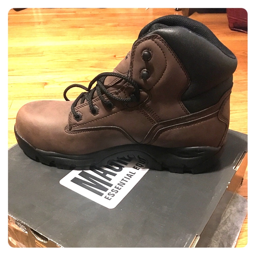 NWT—Magnum Precision Ultra Lite WPi CT boot